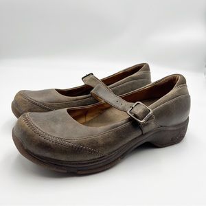 Dansko Kate Distressed Leather Mary Kate Shoes